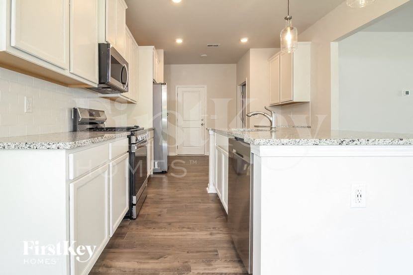 302 Ashborne Ln - Photo 5 of 15
