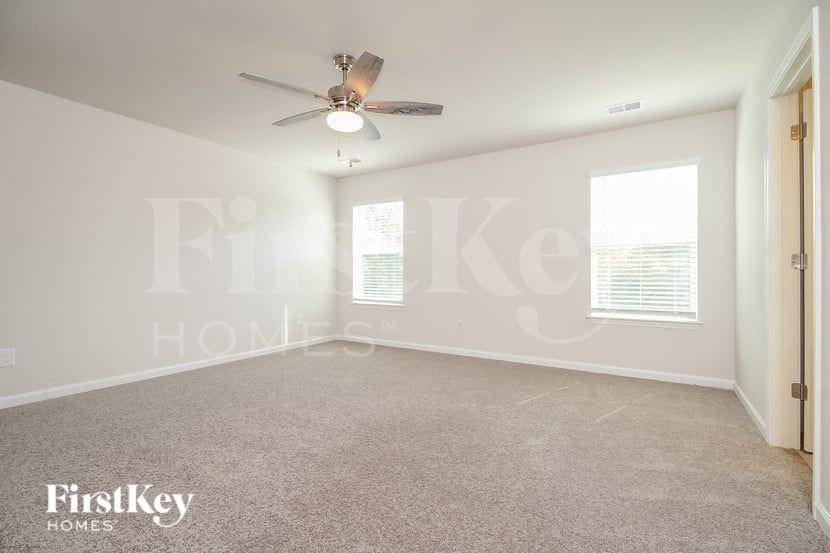 302 Ashborne Ln - Photo 7 of 15