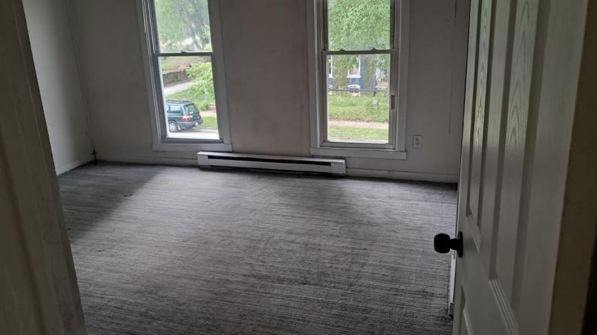 527 N 17th St - Photo 3 of 9