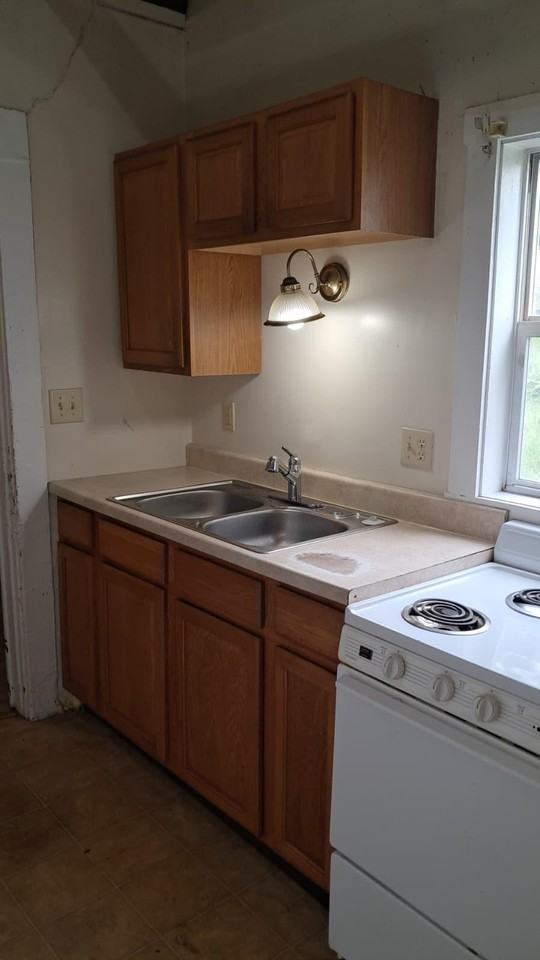 527 N 17th St - Photo 5 of 9