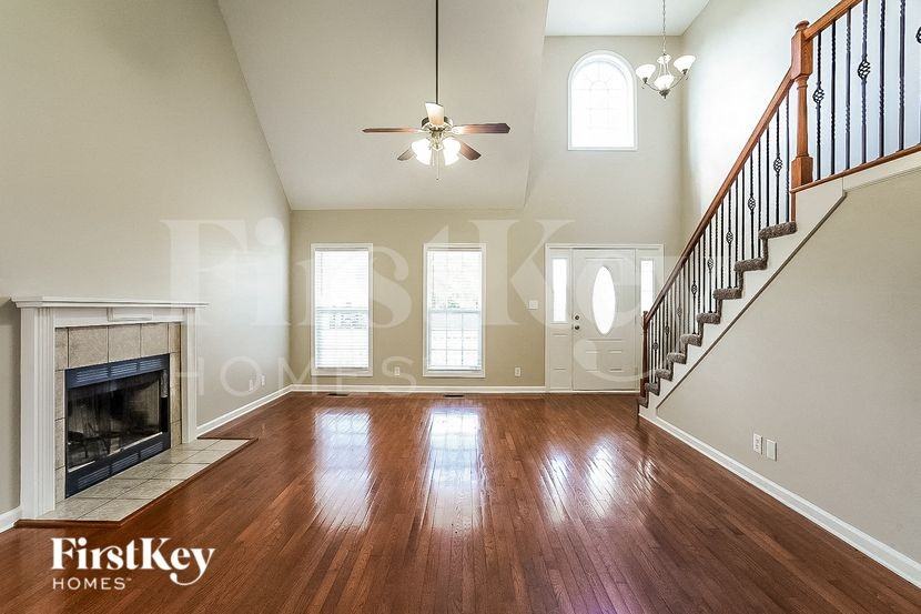 3745 Nadia Dr - Photo 2 of 18
