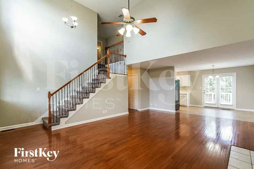 3745 Nadia Dr - Photo 3 of 18
