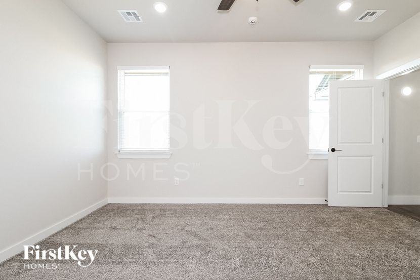 11245 Sw 30th St - Photo 7 of 15