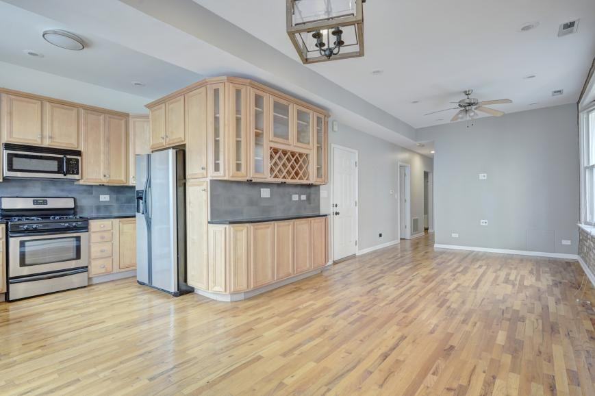 2328 W Augusta Blvd - Photo 6 of 10