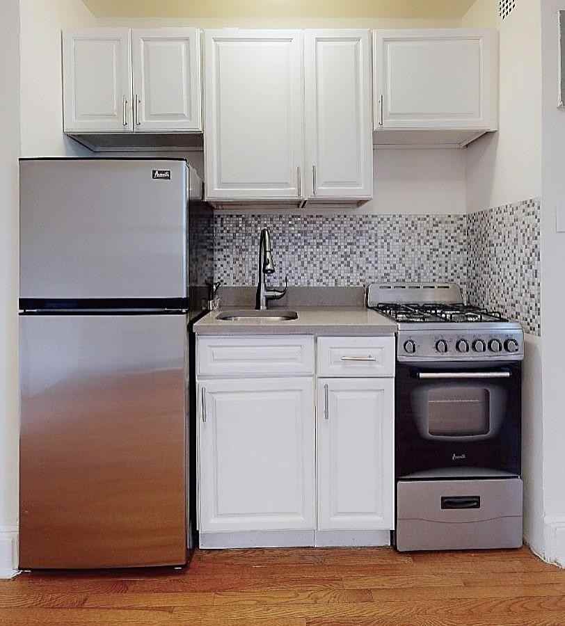473 Central Park W - Photo 3 of 10