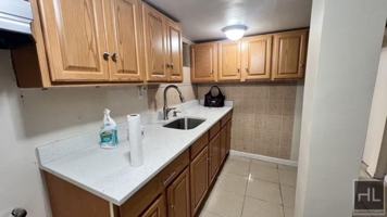 featured image of 1043 E 14th St