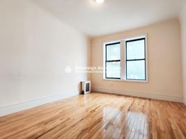 featured image of 255 Fort Washington Ave