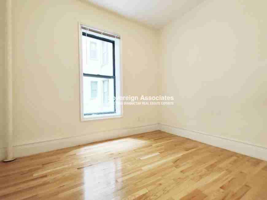 255 Fort Washington Ave - Photo 5 of 10