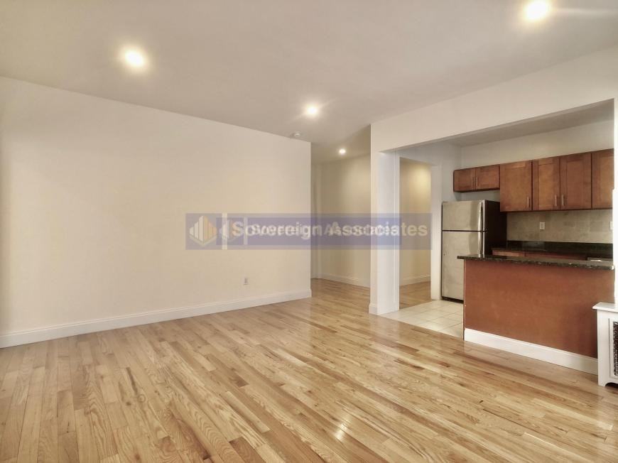 270 Fort Washington Ave - Photo 4 of 10