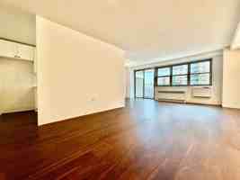 featured image of 825 Boynton Ave
