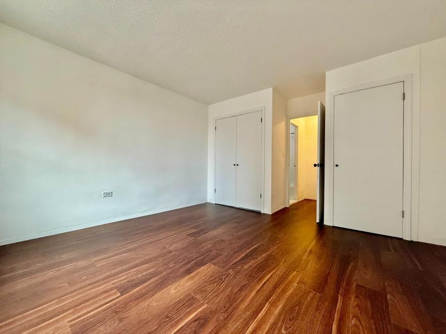 825 Boynton Ave - Photo 4 of 7