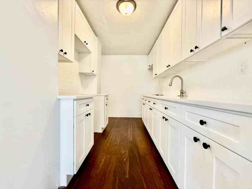825 Boynton Ave - Photo 6 of 7