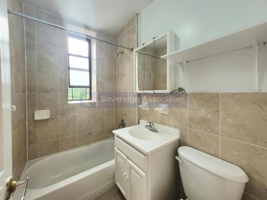 585 W 204th St - Photo 2 of 7