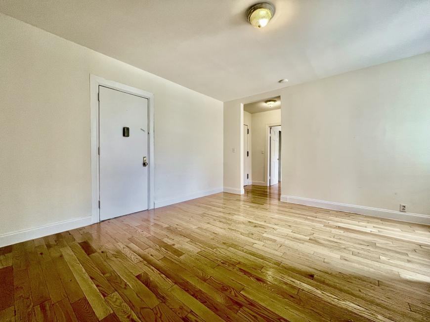 585 W 204th St - Photo 3 of 7