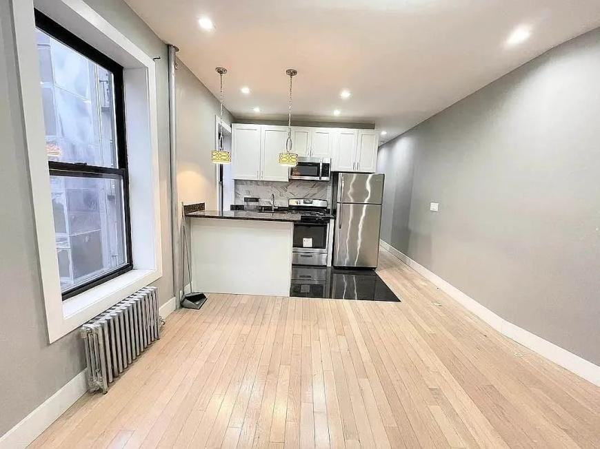 4308 Broadway - Photo 3 of 9