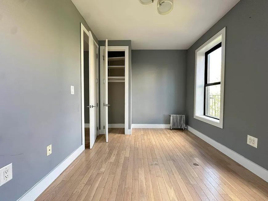 4308 Broadway - Photo 7 of 9