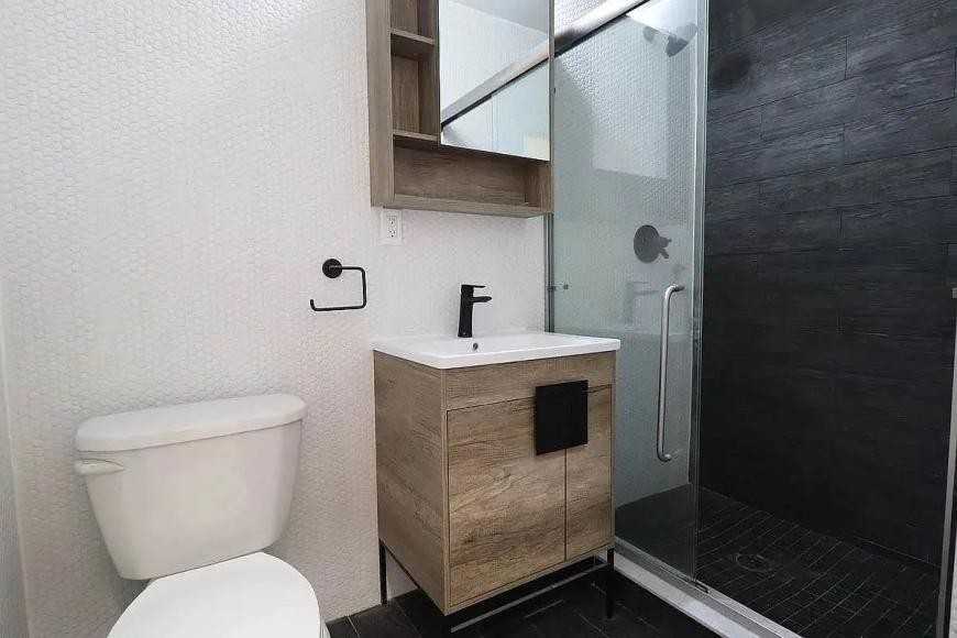 348 Malcolm X Blvd - Photo 4 of 5
