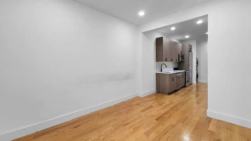 348 Malcolm X Blvd - Photo 5 of 5