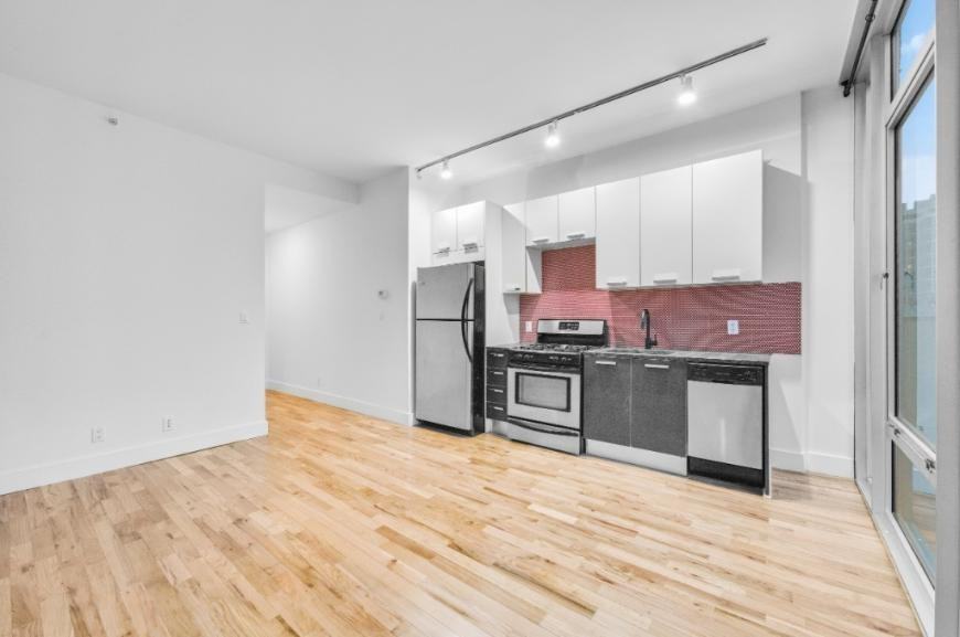 185 S 4th St
