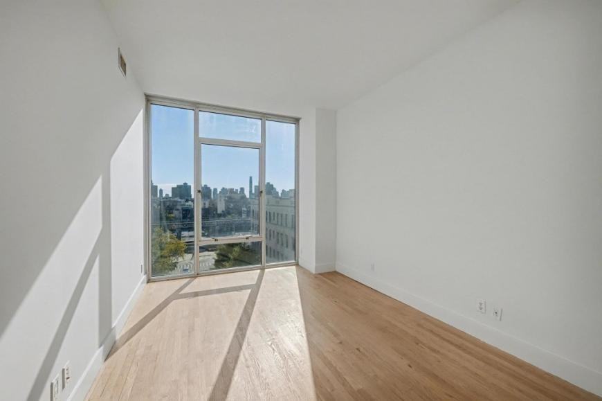 185 S 4th St - Photo 3 of 10
