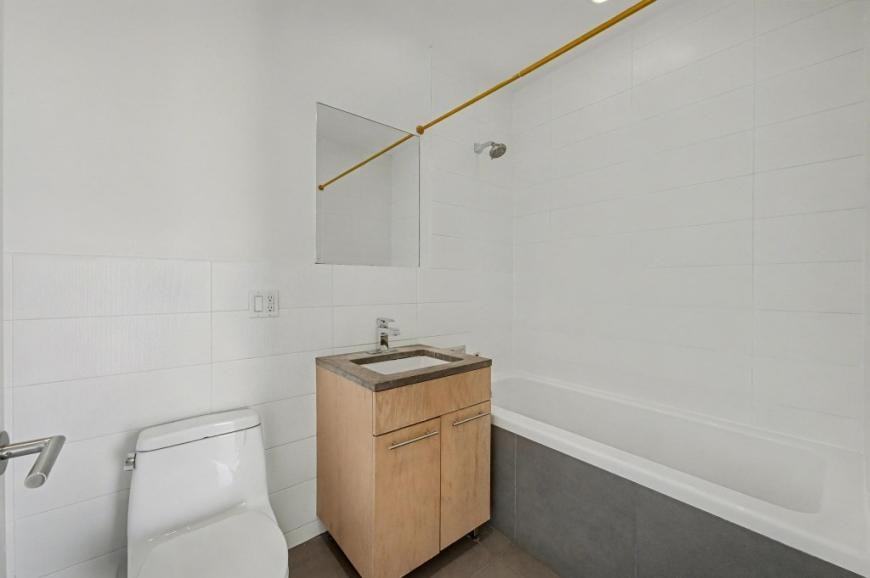 185 S 4th St - Photo 5 of 10