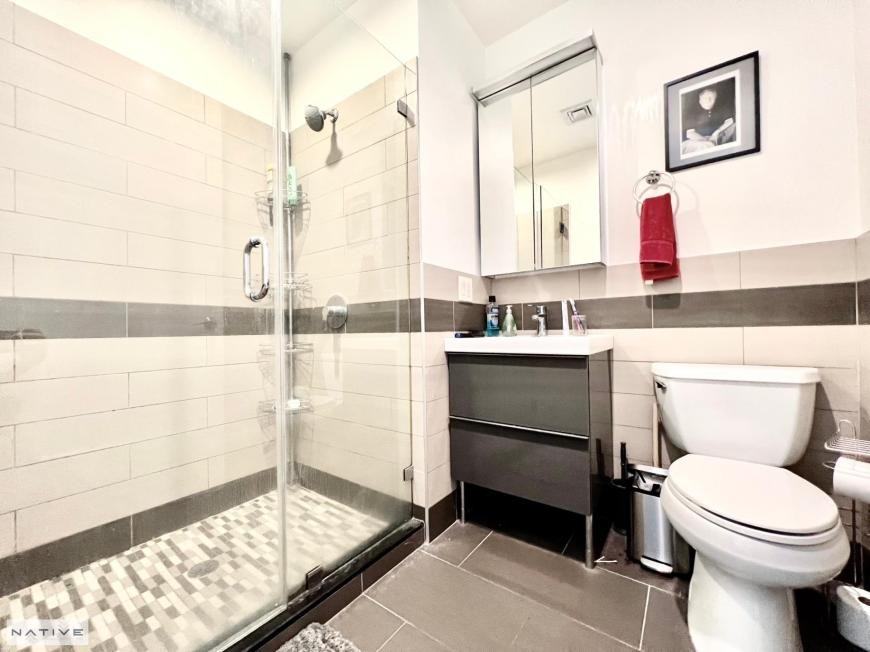 147 Green St - Photo 7 of 10