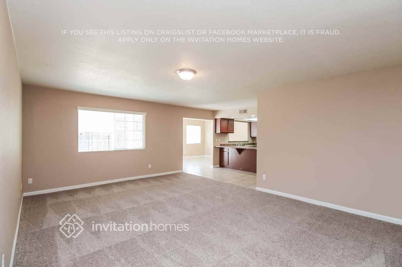 8925 W Meadowbrook Ave - Photo 5 of 21