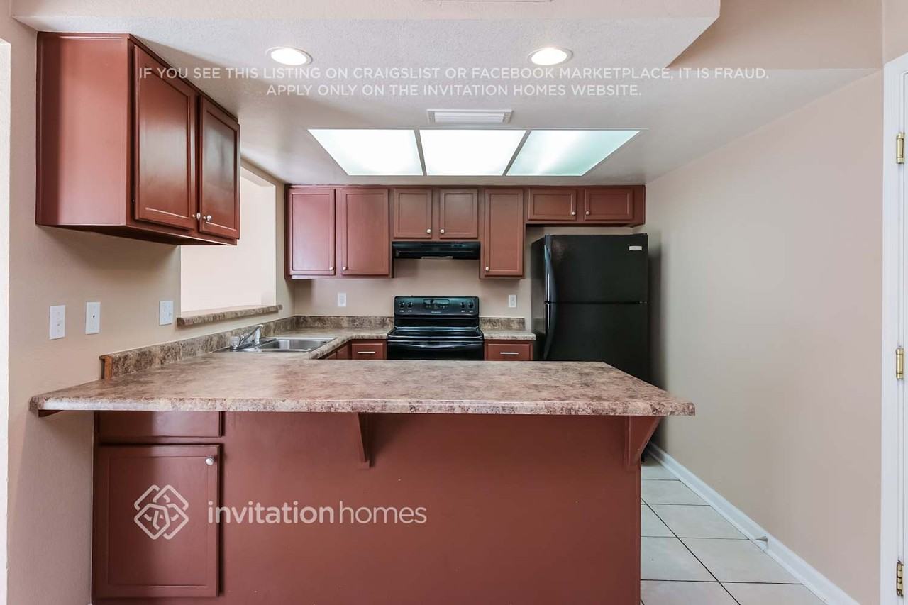 8925 W Meadowbrook Ave - Photo 7 of 21