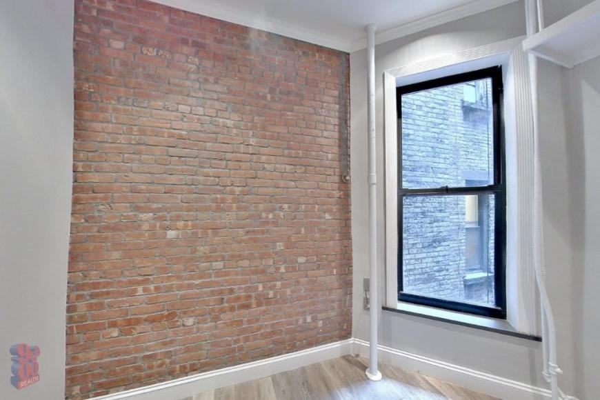 358 W 51st St - Photo 4 of 4