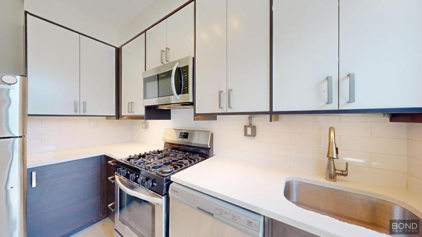 85 Hanson Pl - Photo 4 of 10