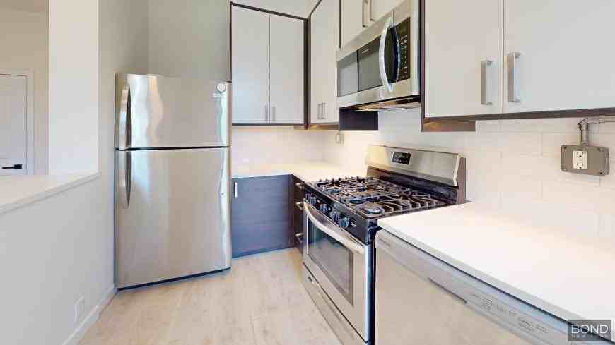 85 Hanson Pl - Photo 5 of 10