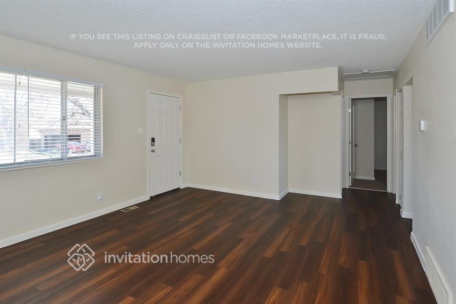 5524 Elkhart St - Photo 3 of 21