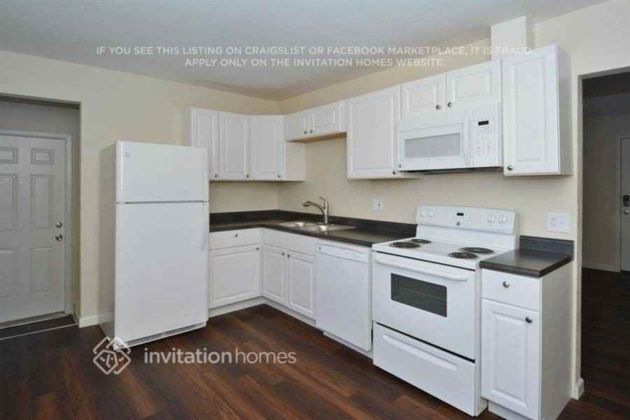 5524 Elkhart St - Photo 6 of 21