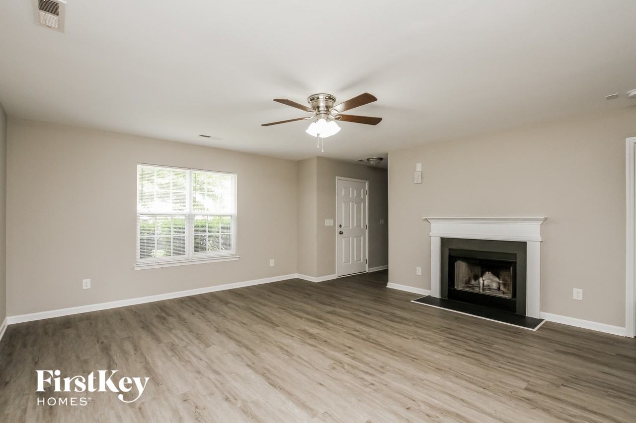 541 Havenbrook Way Nw - Photo 3 of 15