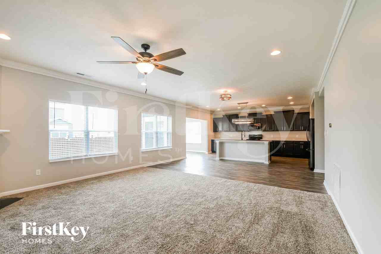 1364 W Wyndstone Way - Photo 3 of 15