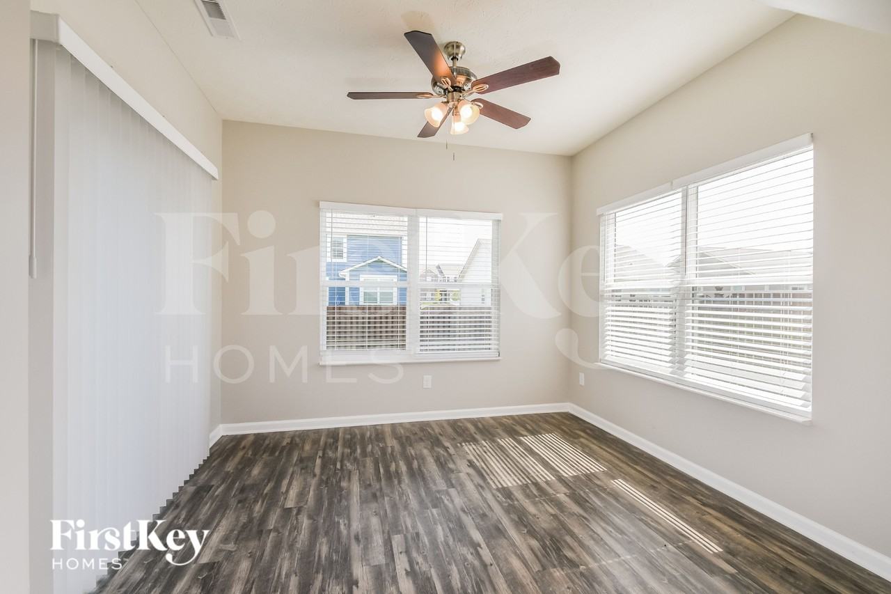 1364 W Wyndstone Way - Photo 5 of 15