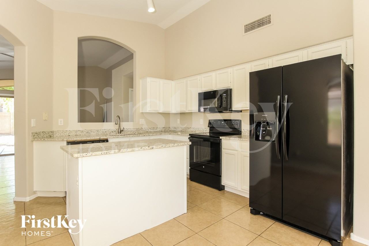 7225 W Blackhawk Dr - Photo 6 of 16