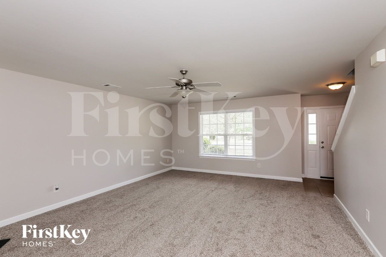 2922 Blueberry Dr - Photo 5 of 16