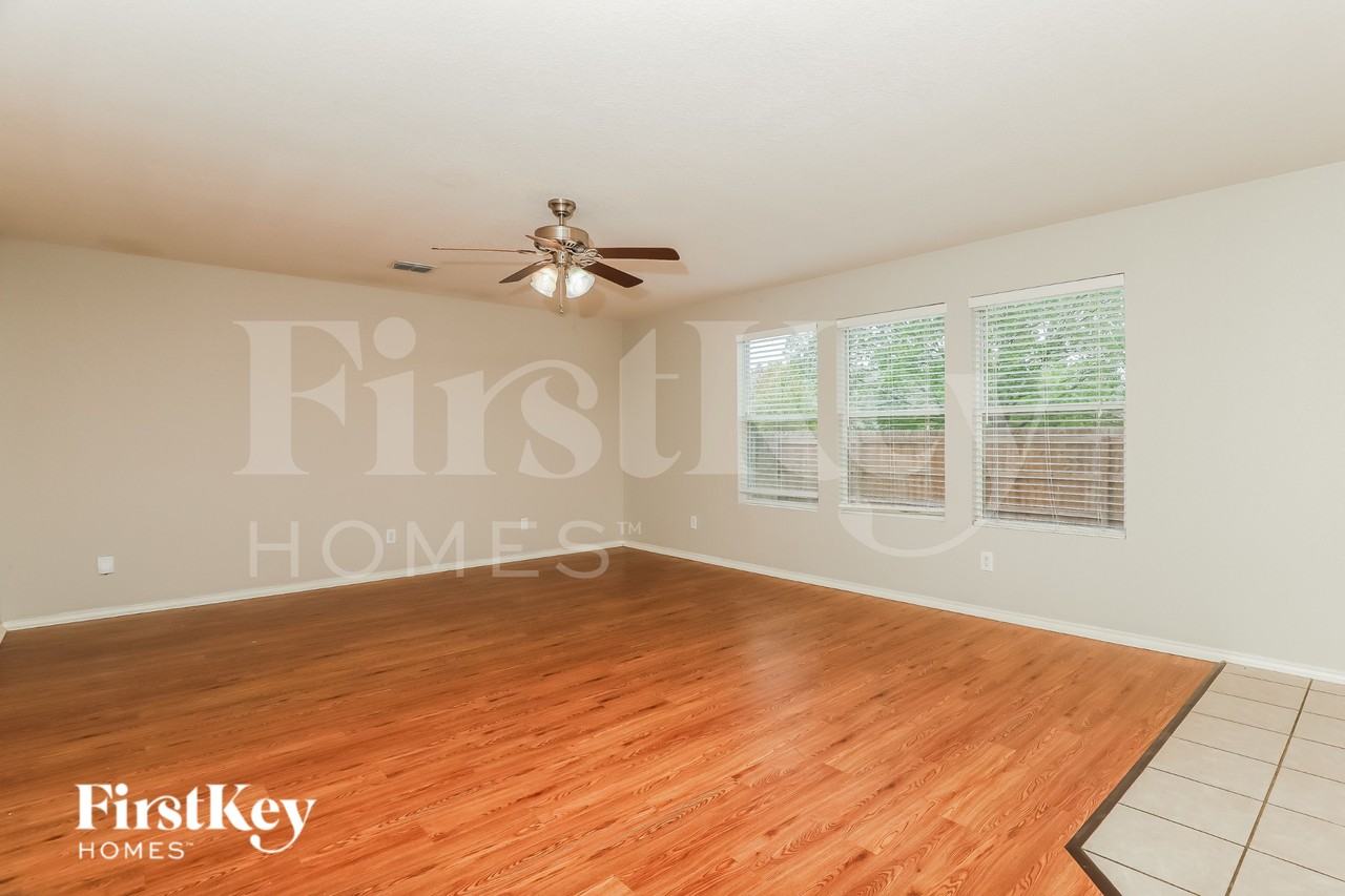 7807 Liberty Horse - Photo 3 of 20