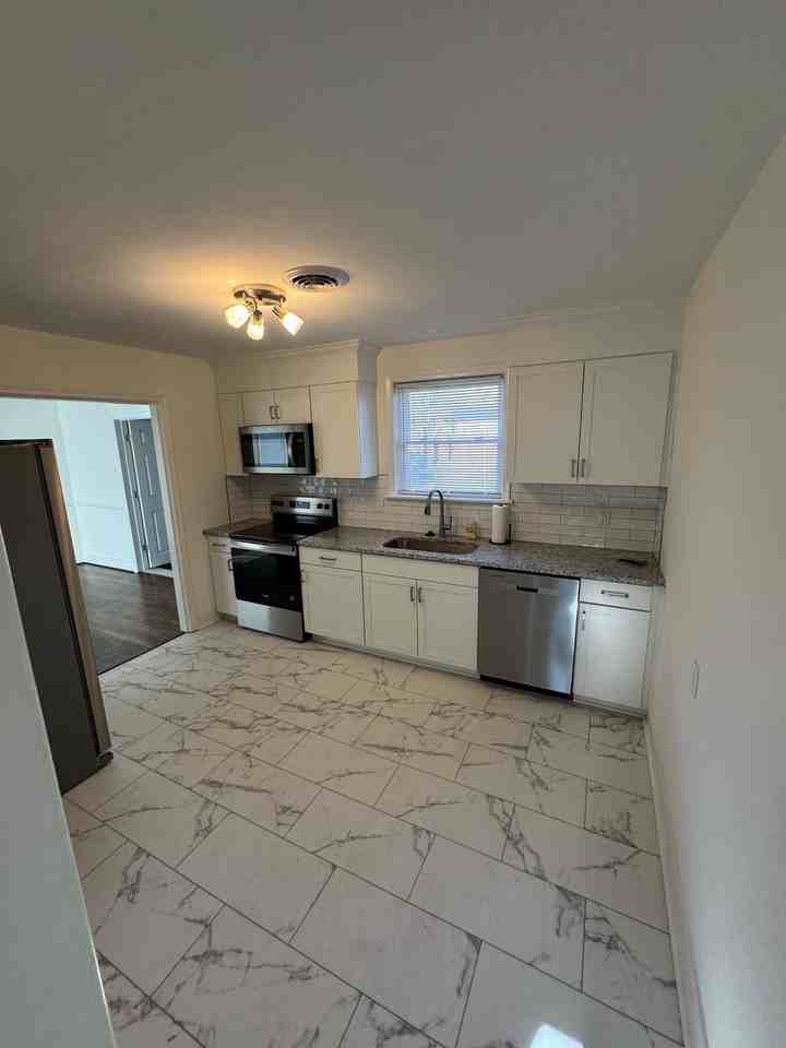 Fourqurean Ln - Photo 2 of 6