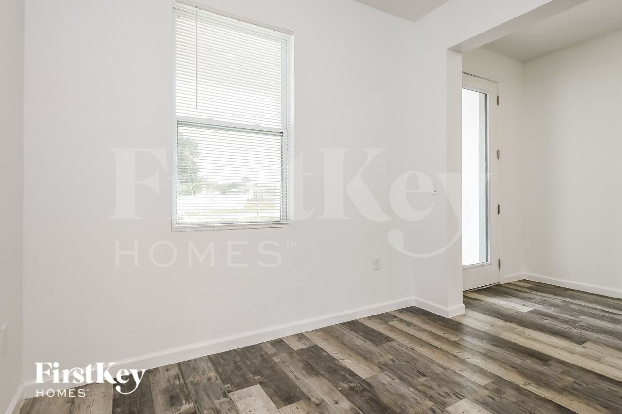 925 Albertville Ct - Photo 5 of 16