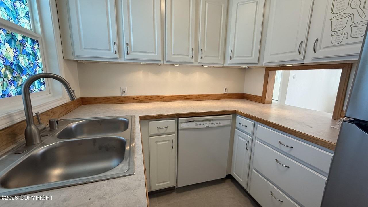 2511 E 20th Ave - Photo 6 of 14