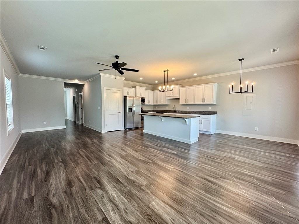 925 Ne Heights Ln - Photo 6 of 33