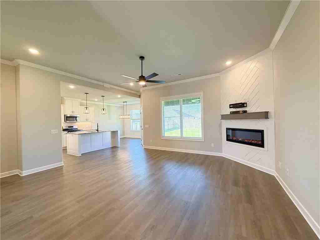 1808 Edwards St - Photo 3 of 15