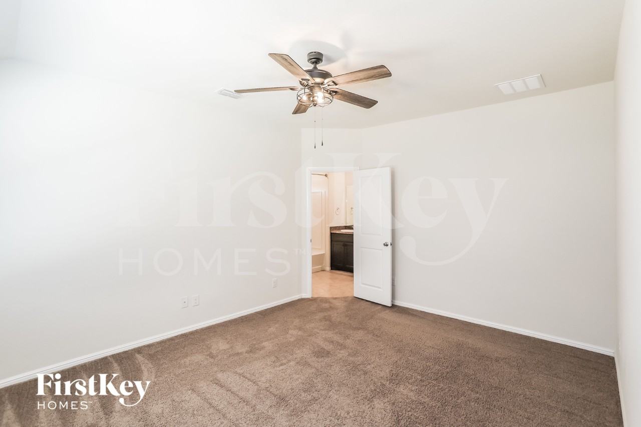 2205 Sadlers Creek Ln - Photo 6 of 16