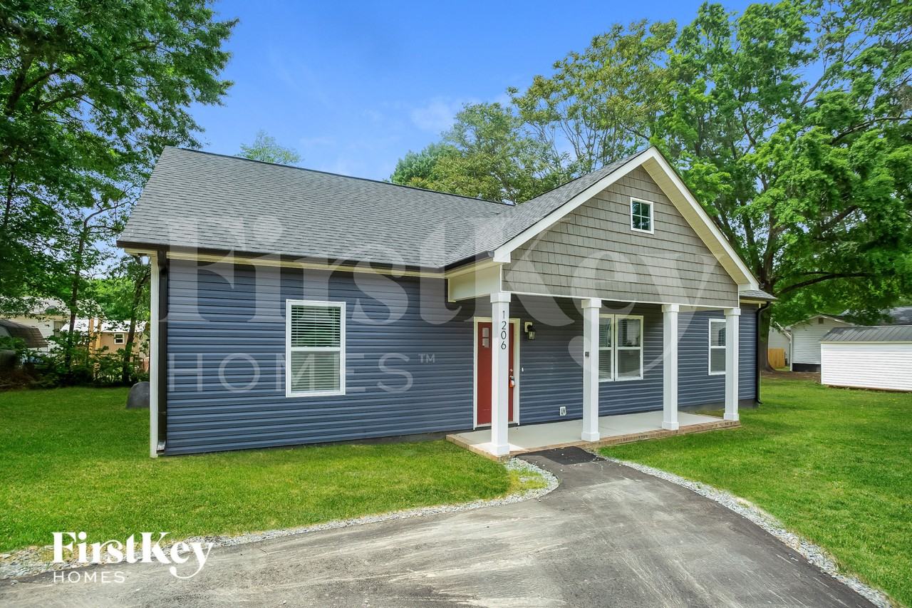 1206 Belair Ave - Photo 3 of 15