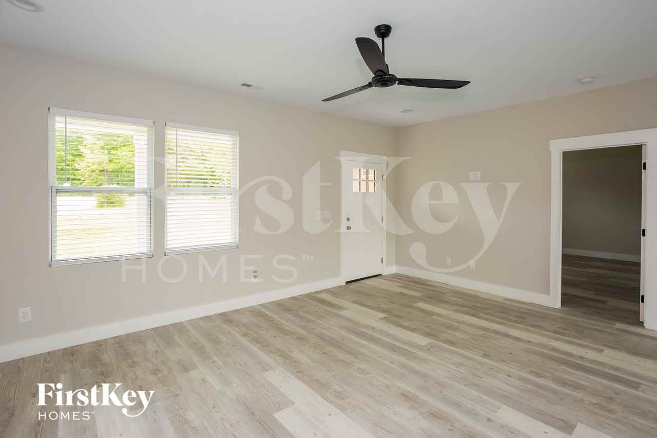 1206 Belair Ave - Photo 5 of 15