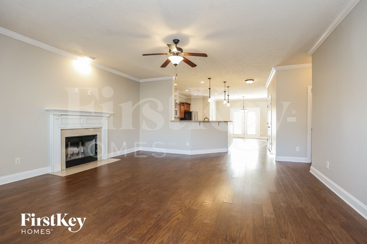 1032 Henry Place Blvd - Photo 4 of 15