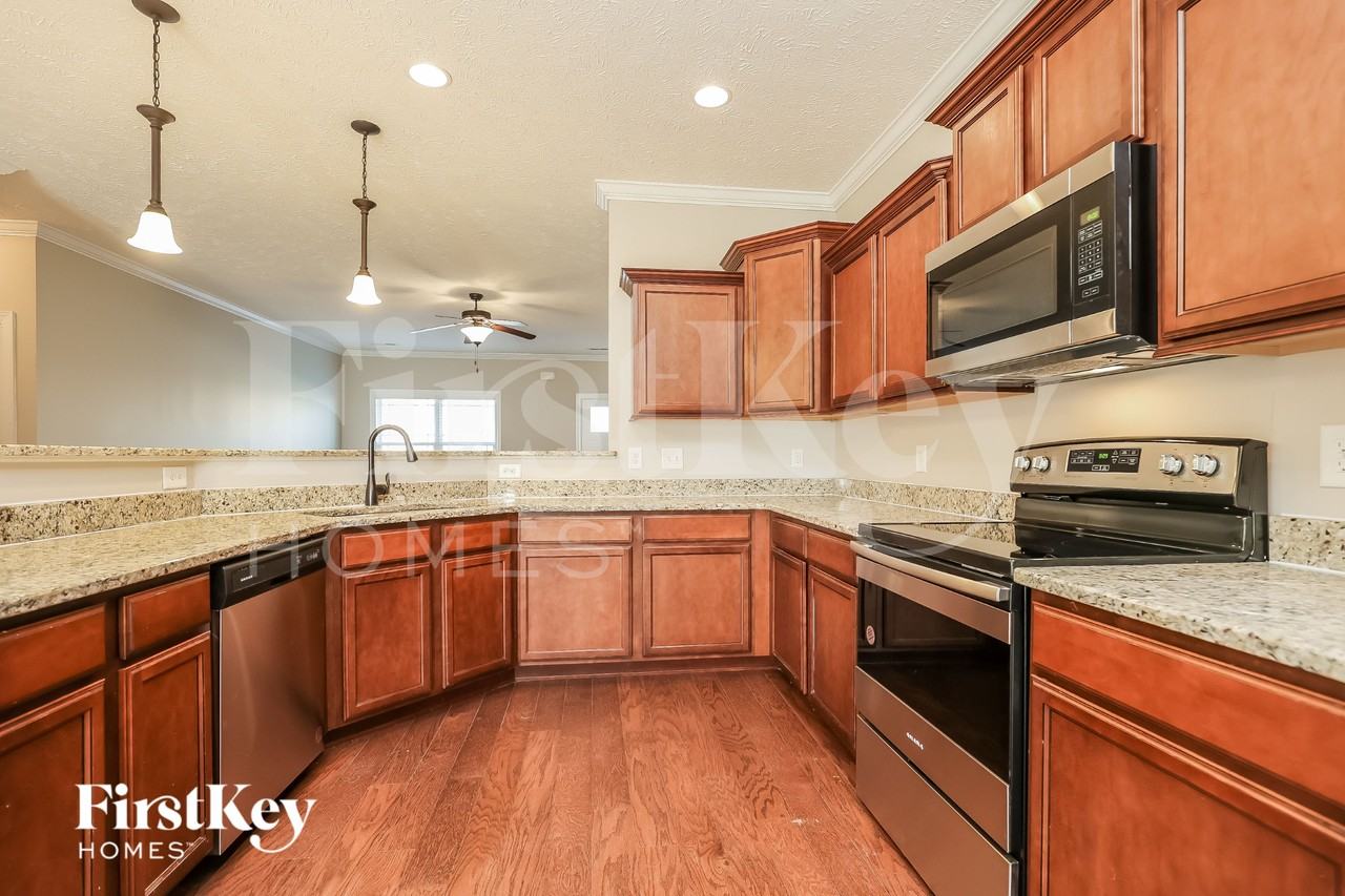 1032 Henry Place Blvd - Photo 7 of 15