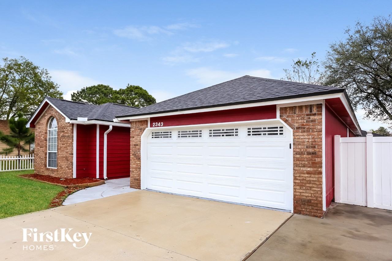 2343 Mindanao Dr - Photo 2 of 13